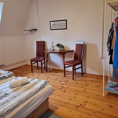Tulipanvendeghaz Hotel Кестели Екстериор снимка