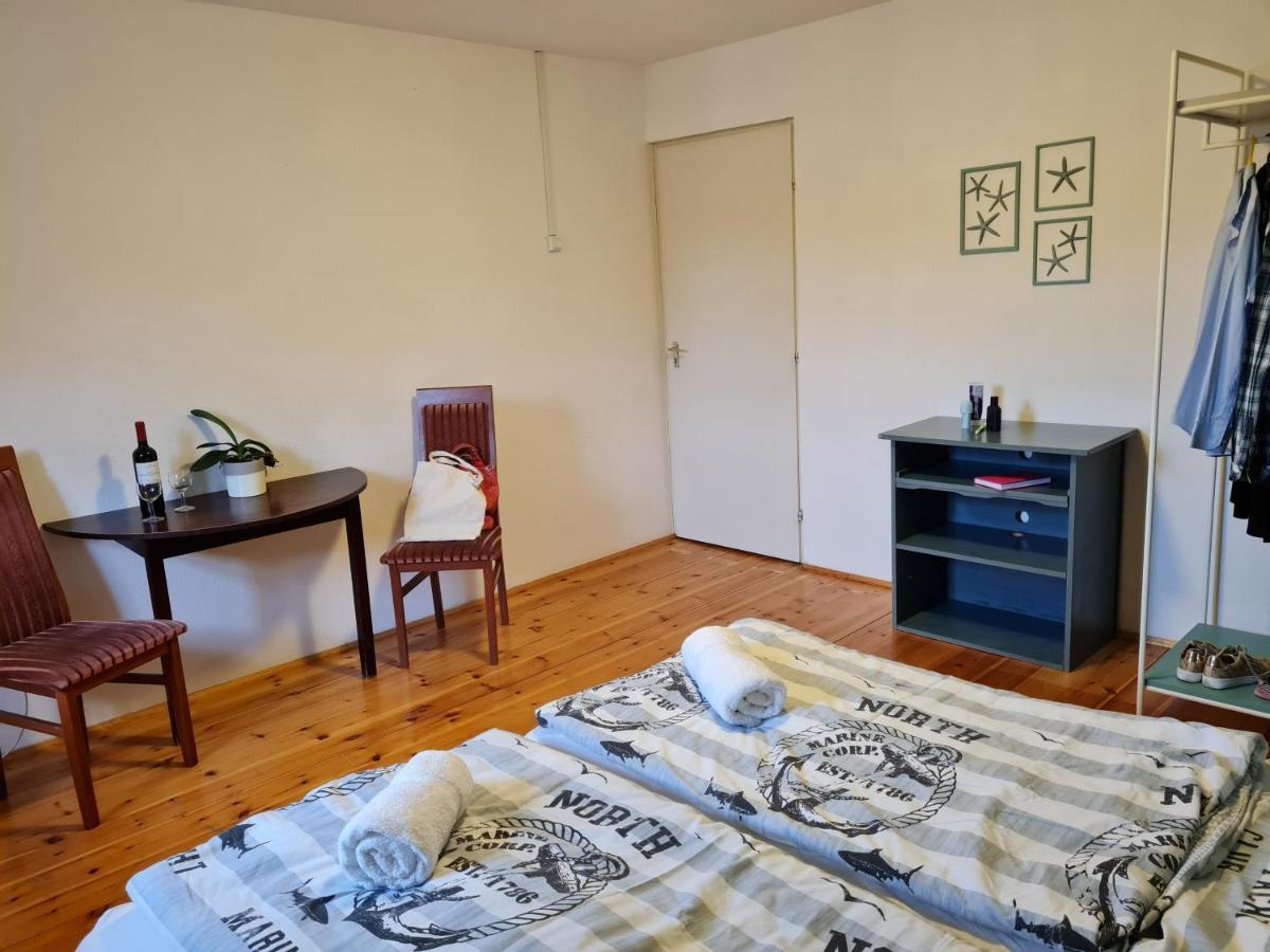 Tulipanvendeghaz Hotel Кестели Екстериор снимка