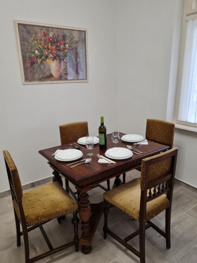 Tulipanvendeghaz Hotel Кестели Екстериор снимка