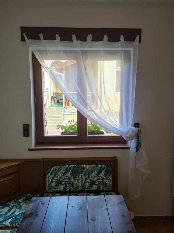 Tulipanvendeghaz Hotel Кестели Екстериор снимка